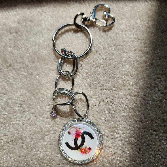 Keychain - Picture 3 of 3